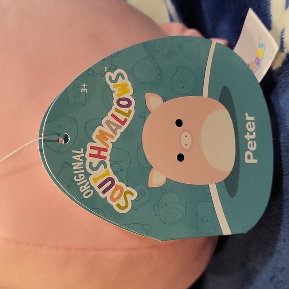 7.5" Peter the Pig Squishmallow - Picture 3 of 4